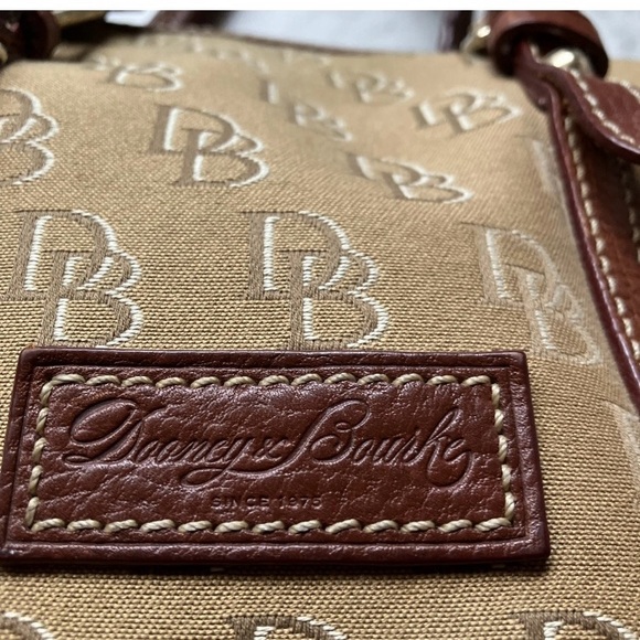 Vintage Dooney And Bourke Canvas And Leather Satchel Bag Buckles Signature Bag - Picture 5 of 10